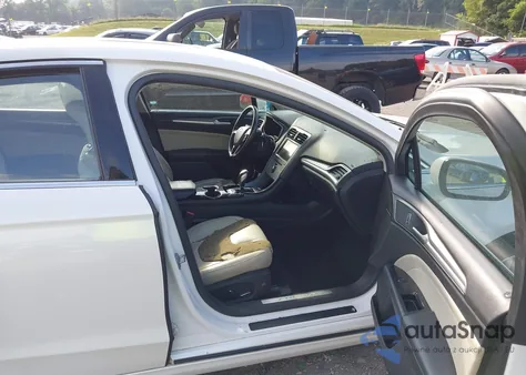 2014 Ford Fusion Hybrid Titanium from USA, damaged, VIN 3FA6P0RU7ER372654